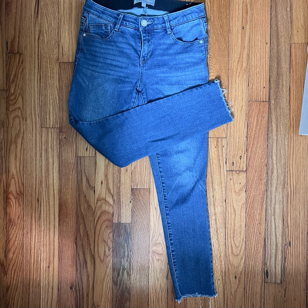 Wit & Wisdom Ab Solution Raw Hem Medium Wash Skinny Jeans Size 4